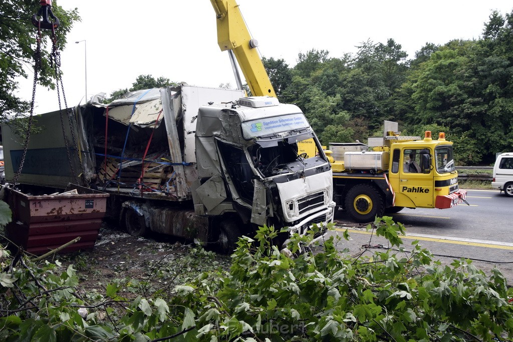 Schwerer VU A 3 Rich Oberhausen Hoehe AK Leverkusen P829.JPG - Miklos Laubert